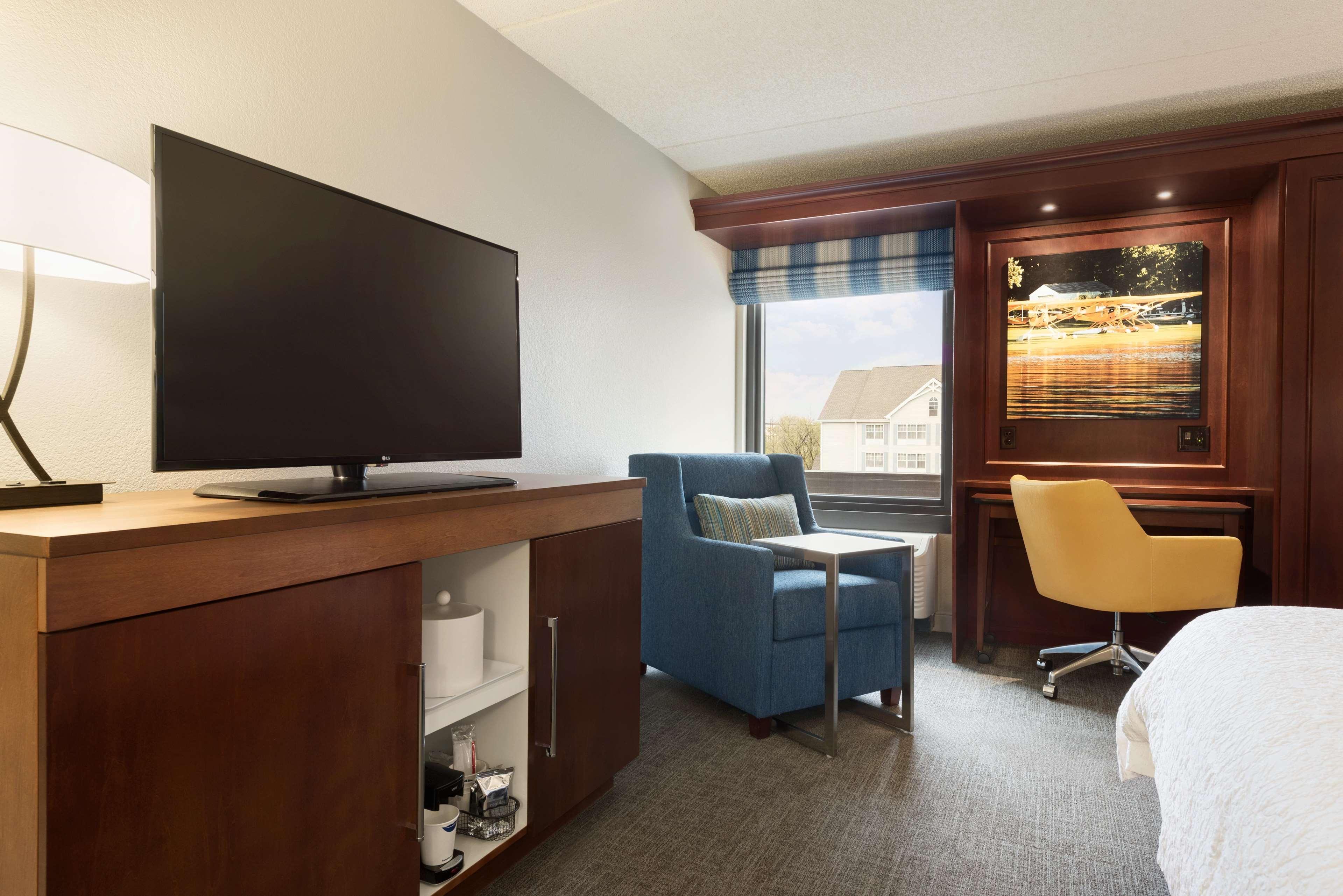 Hampton Inn Appleton-Fox River Mall Area Eksteriør billede