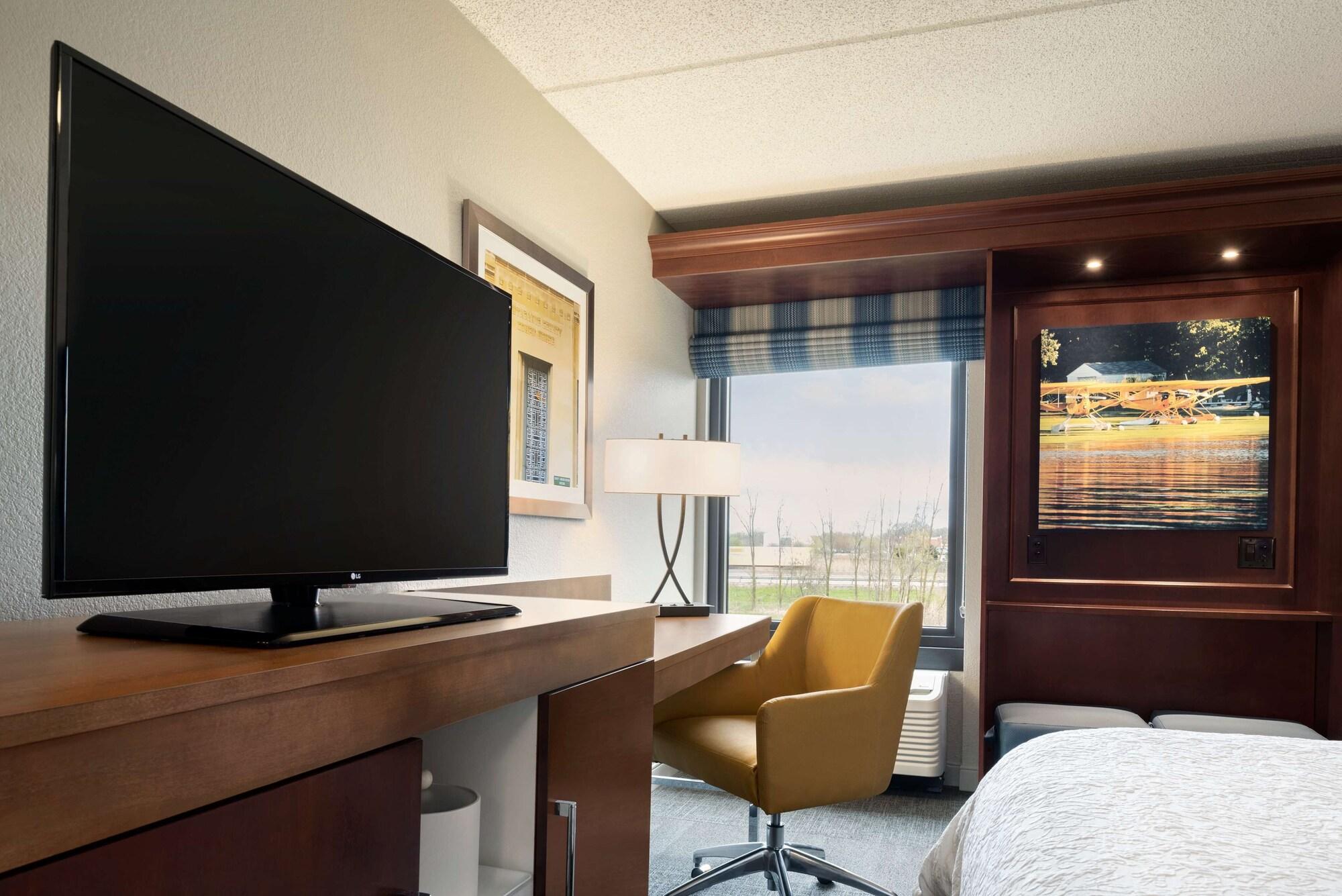 Hampton Inn Appleton-Fox River Mall Area Eksteriør billede