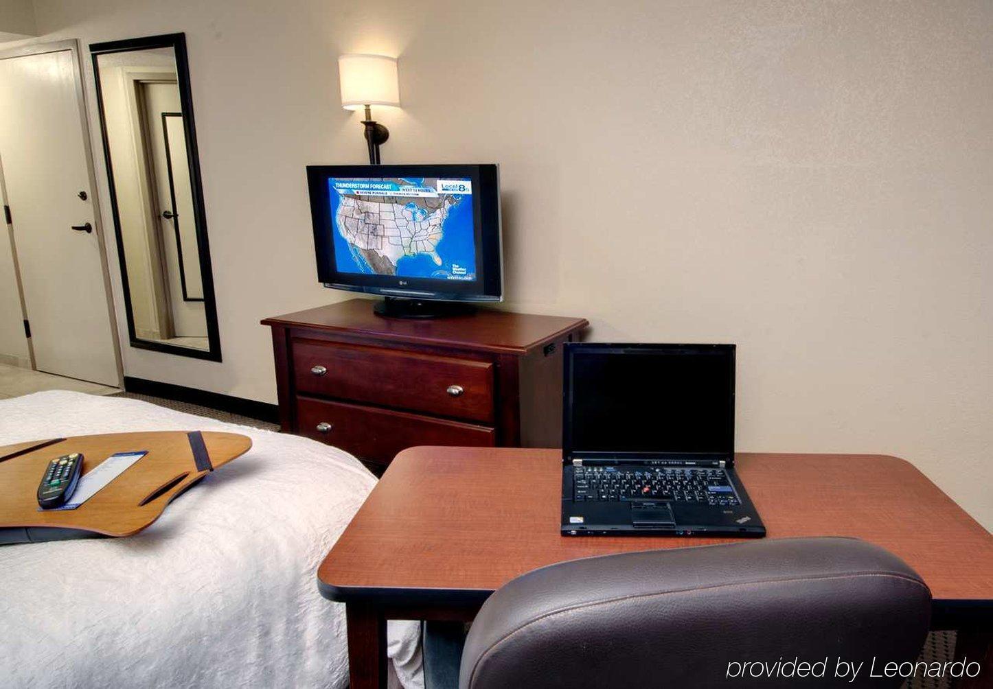 Hampton Inn Appleton-Fox River Mall Area Værelse billede