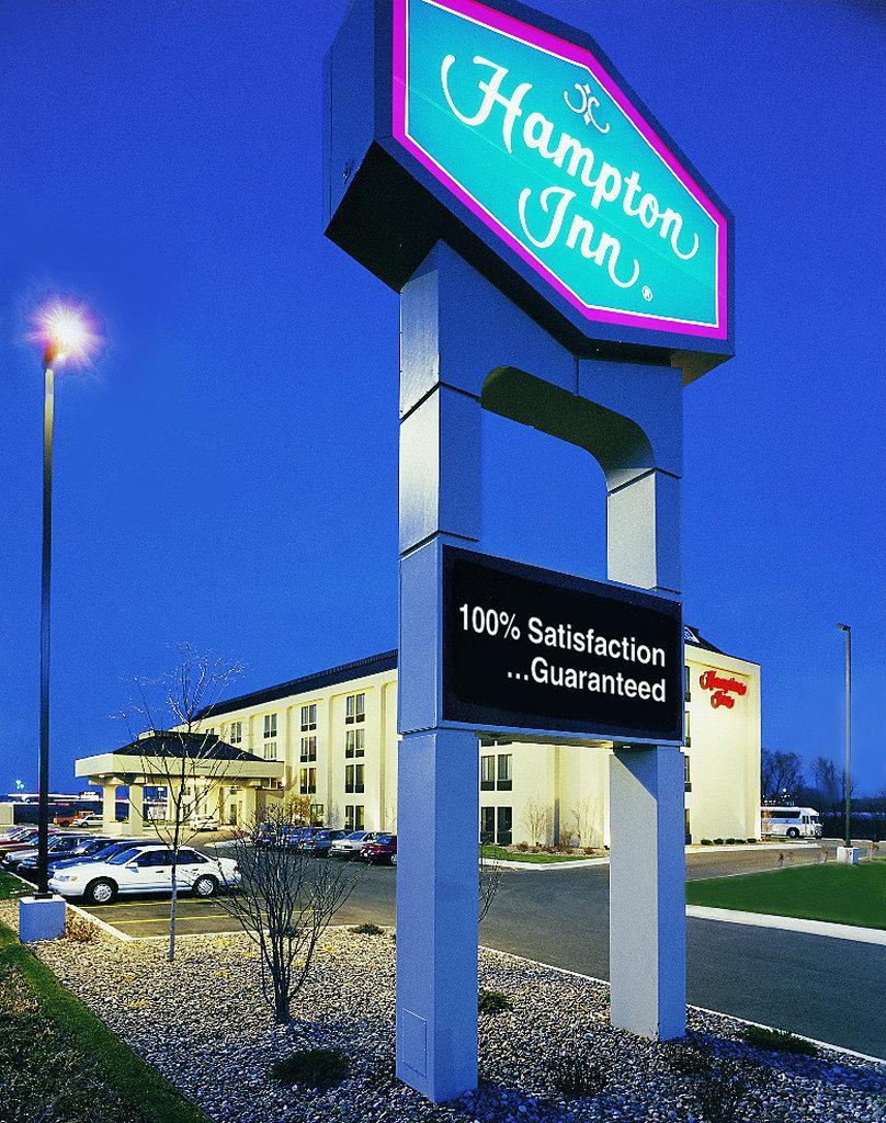 Hampton Inn Appleton-Fox River Mall Area Eksteriør billede